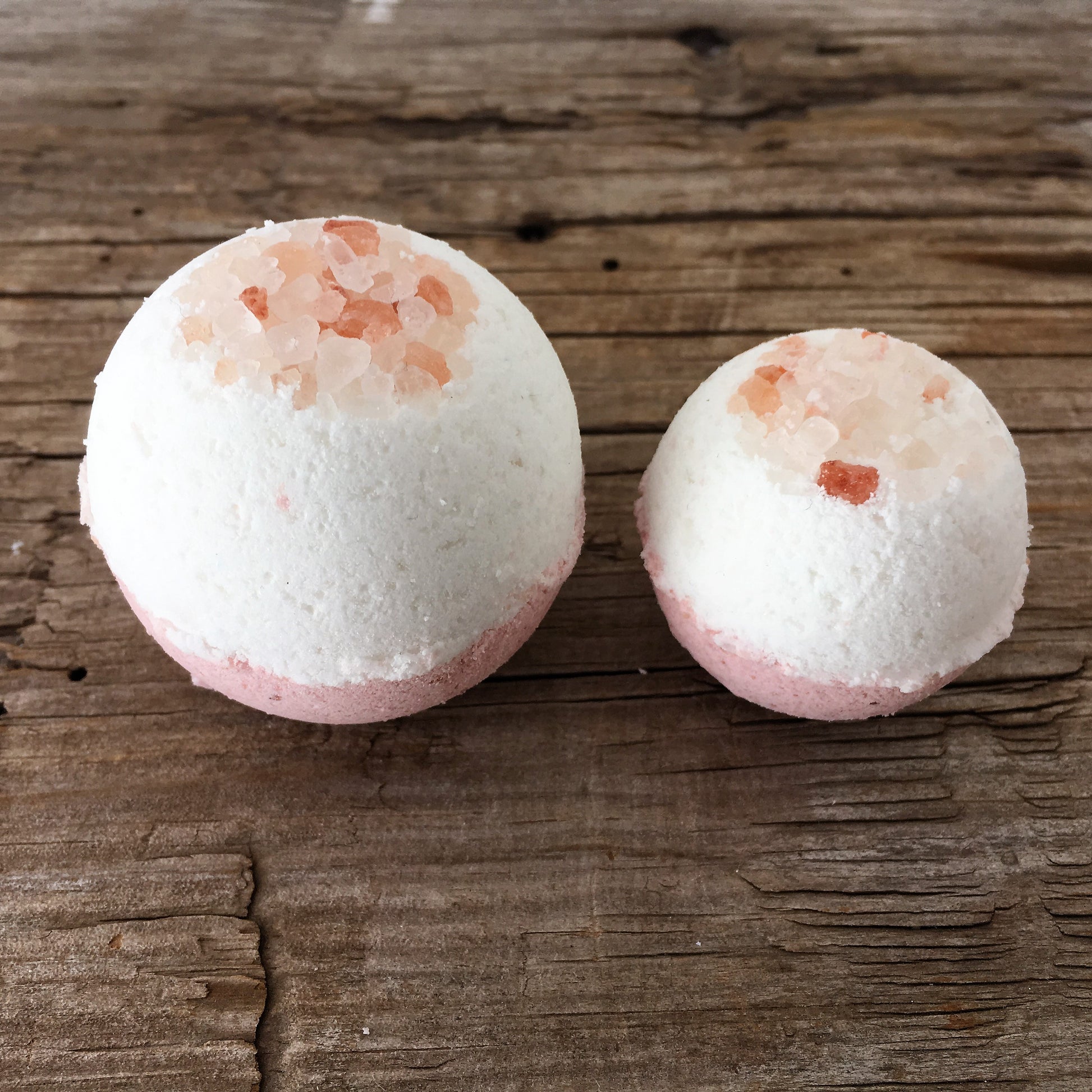 COCONUT HIMALAYAN BATH BOMB - Tub Loves
